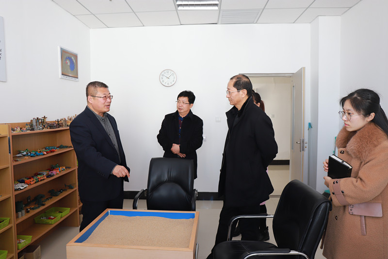 市残联高松理事长一行来我院调研指导工作